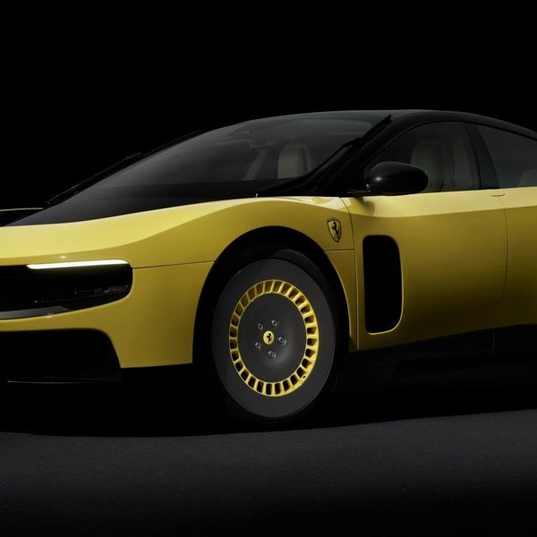 Αυτή είναι η Ferrari Luce, το πρώτο ηλεκτρικό αυτοκίνητο από το Maranello