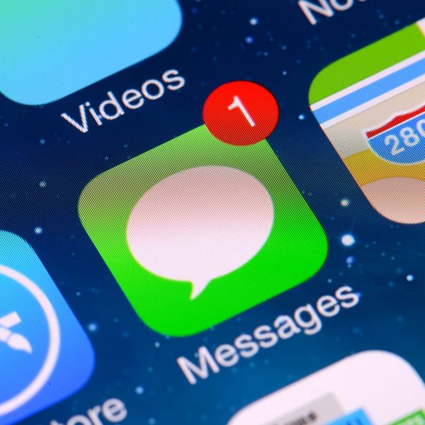 Η Apple διαψεύδει ότι παρακολουθεί τα iMessages