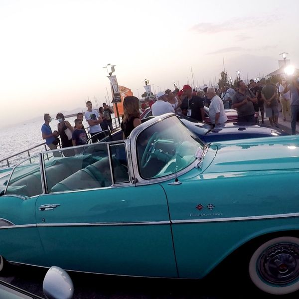 Alimos Classic Cars & Motorbikes για λάτρεις των vintage αυτοκινήτων και μηχανών