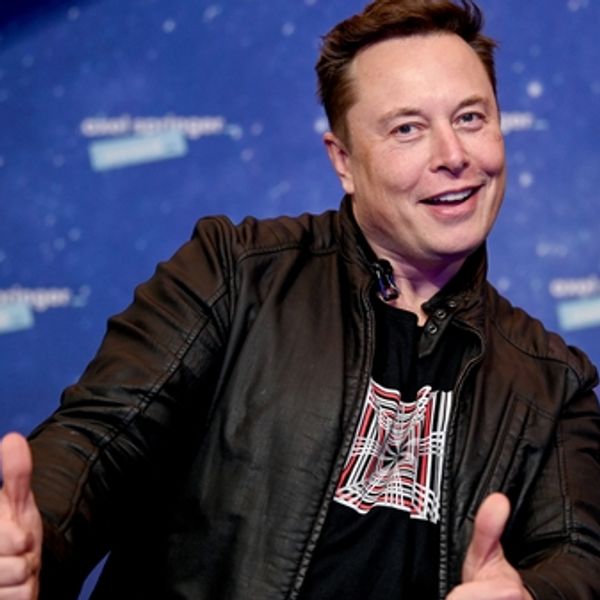 Ο Elon Musk τσακώνεται τώρα και με τον πρωθυπουργό της Ιρλανδίας