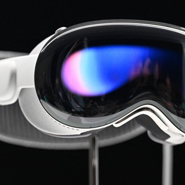 Το Apple Vision Pro κυκλοφόρησε, οι γκάφες ξεκίνησαν