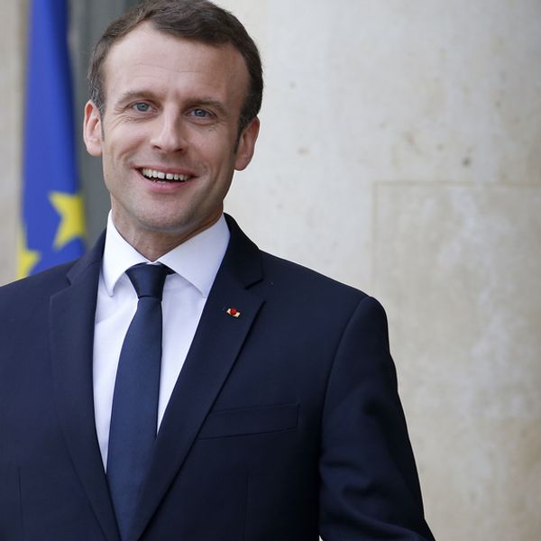 Το νέο μήνυμα του Emmanuel Macron στα ελληνικά για την τραγωδία της Μόριας