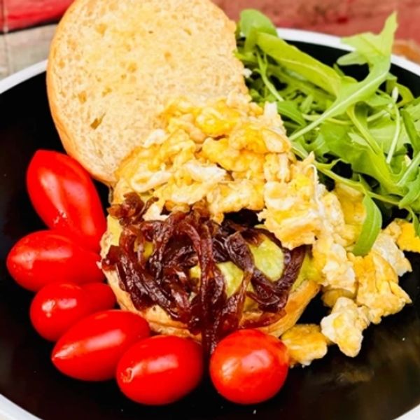 Tiki Bar ή αλλιώς όταν το brunch συνάντησε την πολυνησιακή κουλτούρα