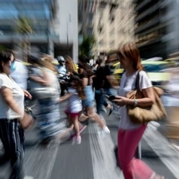 Γιατί μπορεί να φθάσουν τις 30.000 τα ημερήσια κρούσματα τον Ιούλιο