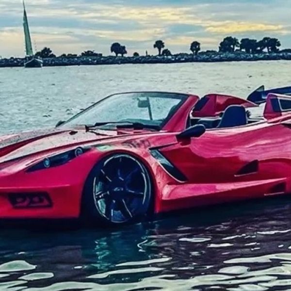 Πλωτή Chevrolet Corvette, έγινε κι αυτό
