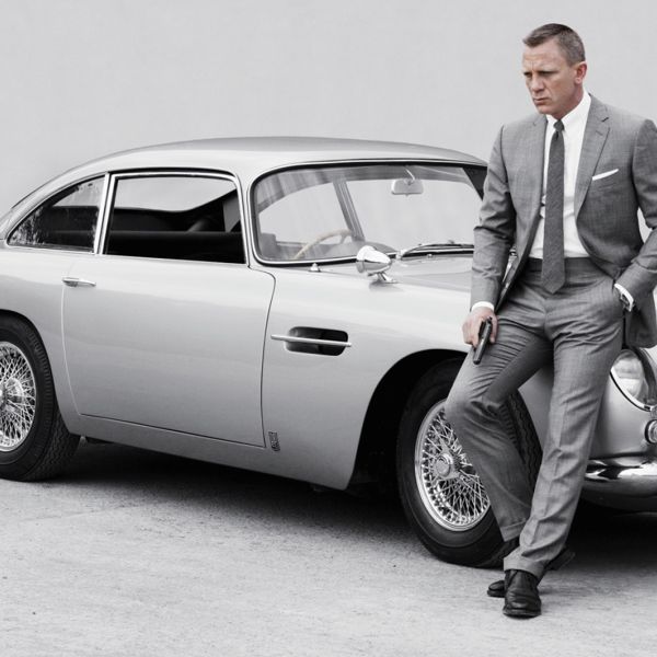 Το γκαράζ του Daniel Craig θυμίζει εκείνο του 007