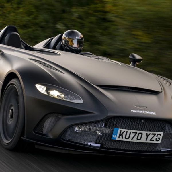 Η Aston Martin V12 Speedster είναι επιβλητική και κάμπριο