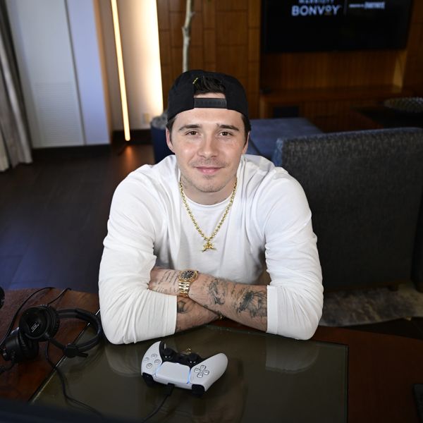 Ο Brooklyn Beckham μόλις επιτέθηκε στους γονείς του, David και Victoria μέσω Instagram