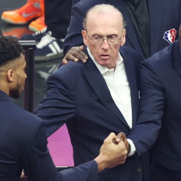 Όταν ο Γιάννης Αντετοκούνμπο συνάντησε τον Michael Jordan