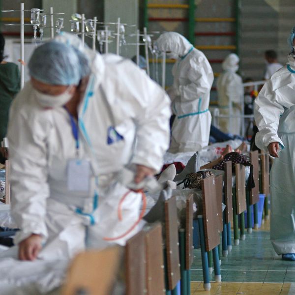 Τέλος οι ανεμβολίαστοι υγειονομικοί στα νοσοκομεία