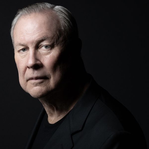 Έφυγε από τη ζωή ο σπουδαίος σκηνοθέτης Robert Wilson