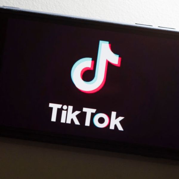 Το Benadryl Challenge είναι το νέο επικίνδυνο trend του TikTok