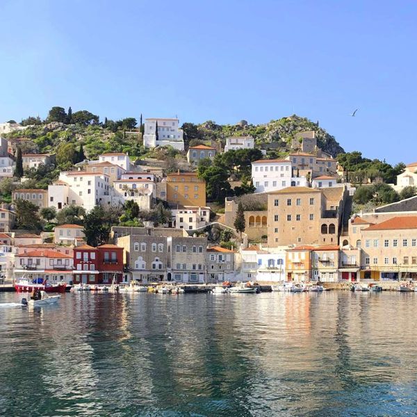 Στην Ύδρα, το laissez-faire έχει γίνει φιλοσοφία διακοπών