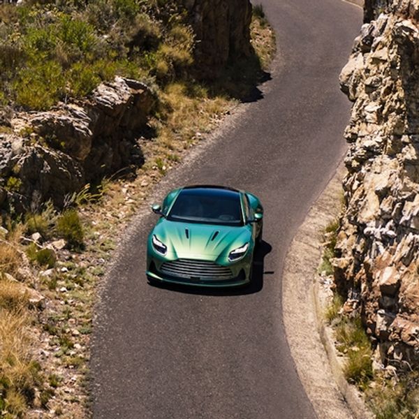 Η συναρπαστική ιστορία πίσω από την Aston Martin DB12