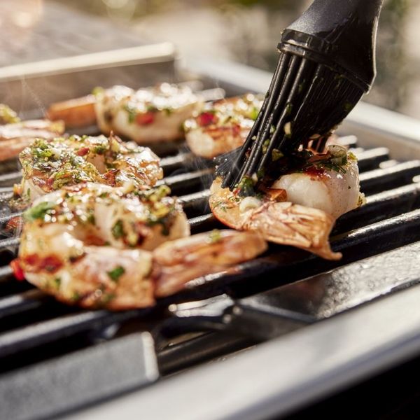 Τσικνοπέμπτη 2.0: Η ιεροτελεστία του BBQ επαναπροσδιορίζεται από τη Weber