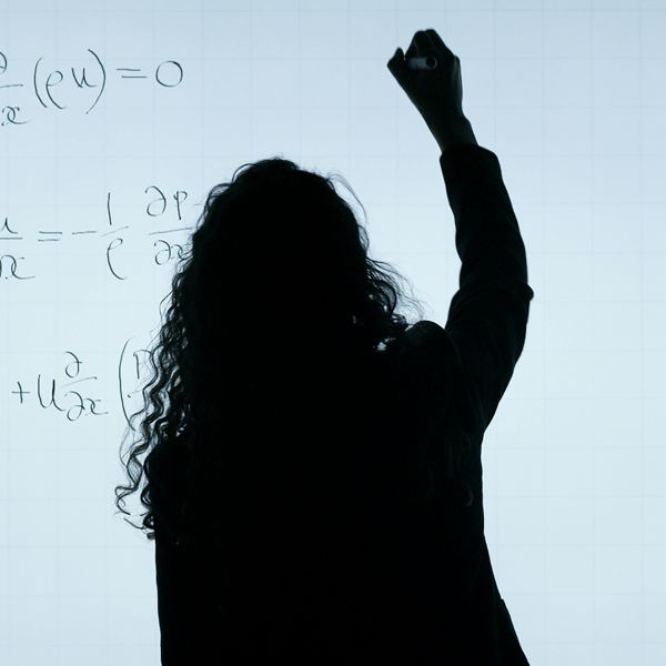 Ζητείται δάσκαλος με ετήσια αμοιβή 185.000 ευρώ -Θα κάνει τον γύρο της Ευρώπης