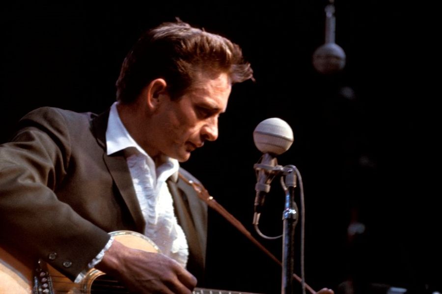 O Johnny Cash χρειάστηκε μόνο την καρδιά του και ένα μαύρο κοστούμι