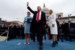O Trump αναθέτει στους Stallone, Gibson και Voight να "επαναφέρουν" το Χόλιγουντ στις δόξες του - εικόνα 1
