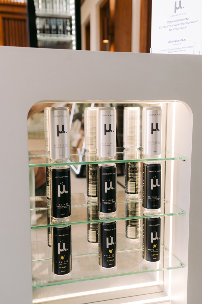 Το μ. Artisan Water στο Esquire Summerhouse