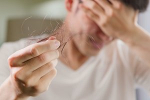 Είναι οι άνδρες με φαλάκρα πιο γοητευτικοί; -Τα δεδομένα μιας νέας έρευνας - εικόνα 1