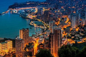 F1: Άκουσε το επίσημο τραγούδι της ταινίας από την καυτή Tate McRae - εικόνα 4