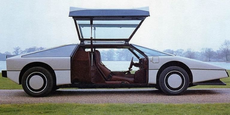 Aston Martin Bulldog