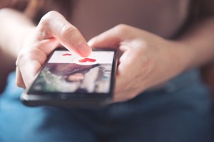 Όλοι οι άντρες χρειάζονται ψυχοθεραπεία, σύμφωνα με τις εφαρμογές γνωριμιών - εικόνα 3