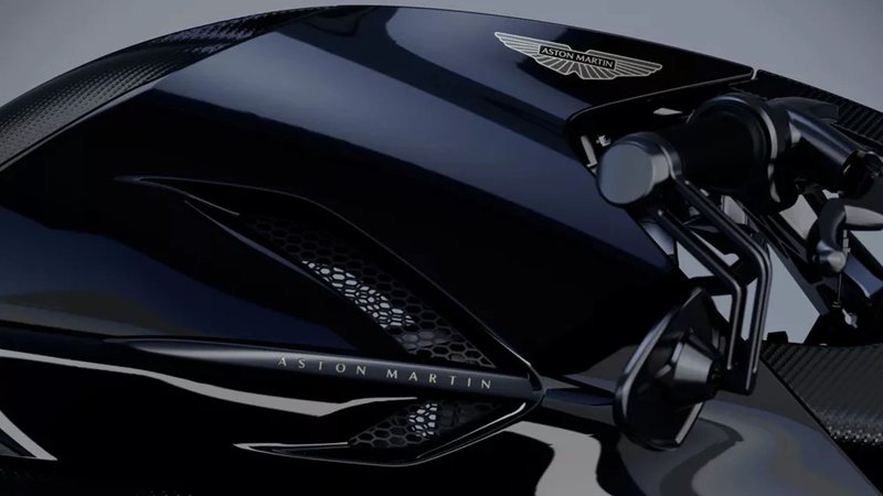 Aston Martin AMB 002 μηχανή