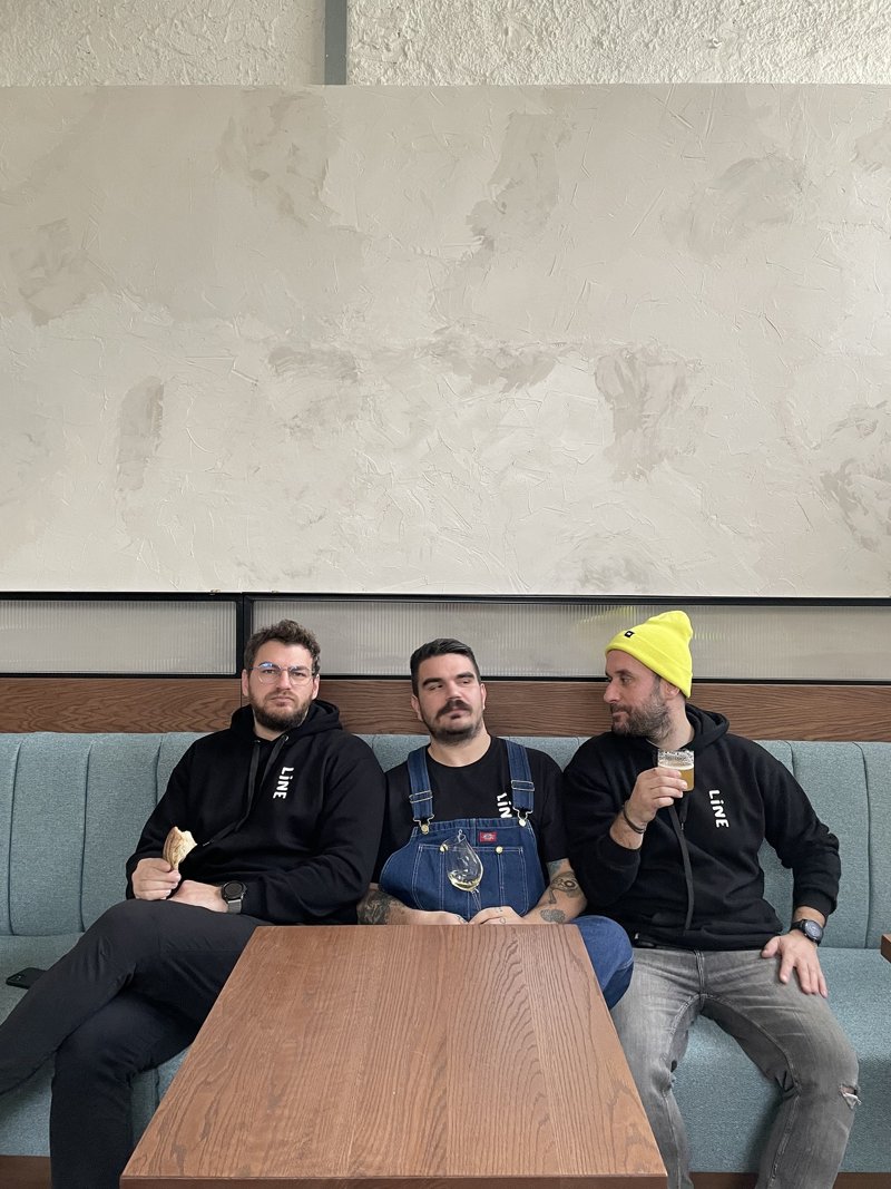 LINE ATHENS ΚΑΤΩ ΠΕΤΡΑΛΩΝΑ 11