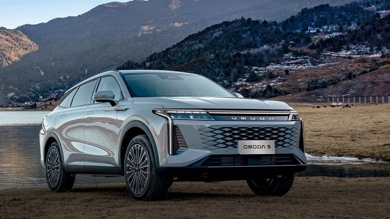 Το OMODA 9 SHS-P AWD θέλει να αλλάξει όσα περιμένεις από ένα μεγάλο SUV
