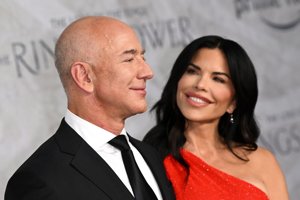Ο Jeff Bezos λέει ότι η πρώτη του διαστημική πτήση έμοιαζε με μνημόσυνο - εικόνα 1