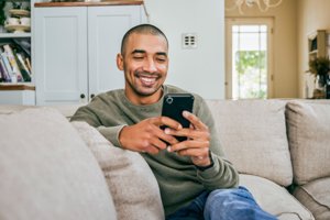 Η εγκληματική οργάνωση πίσω από τα SMS που ζητούν τα στοιχεία σου - εικόνα 1
