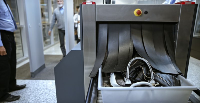 έλεγχος χειραποσκευών αεροδρόμιο